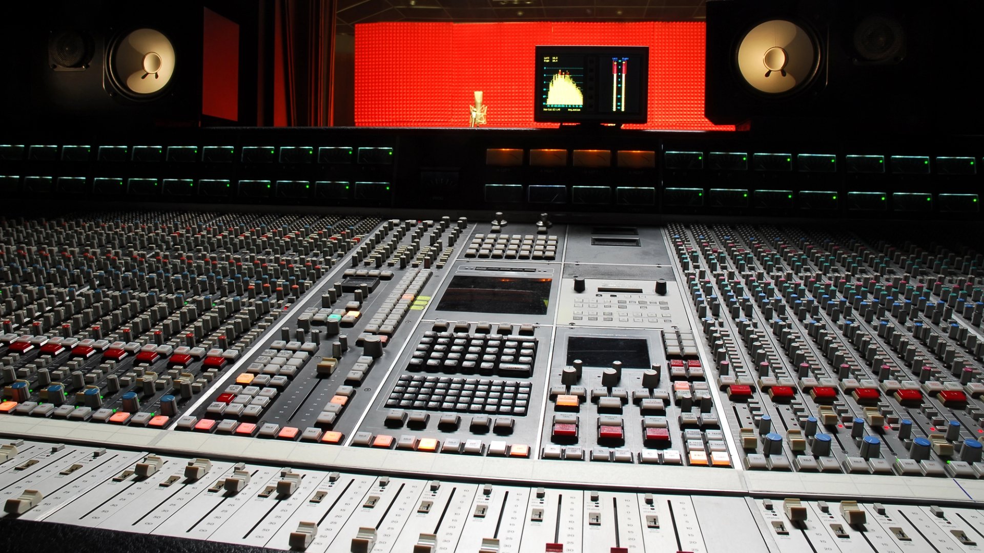 Professional+Studio